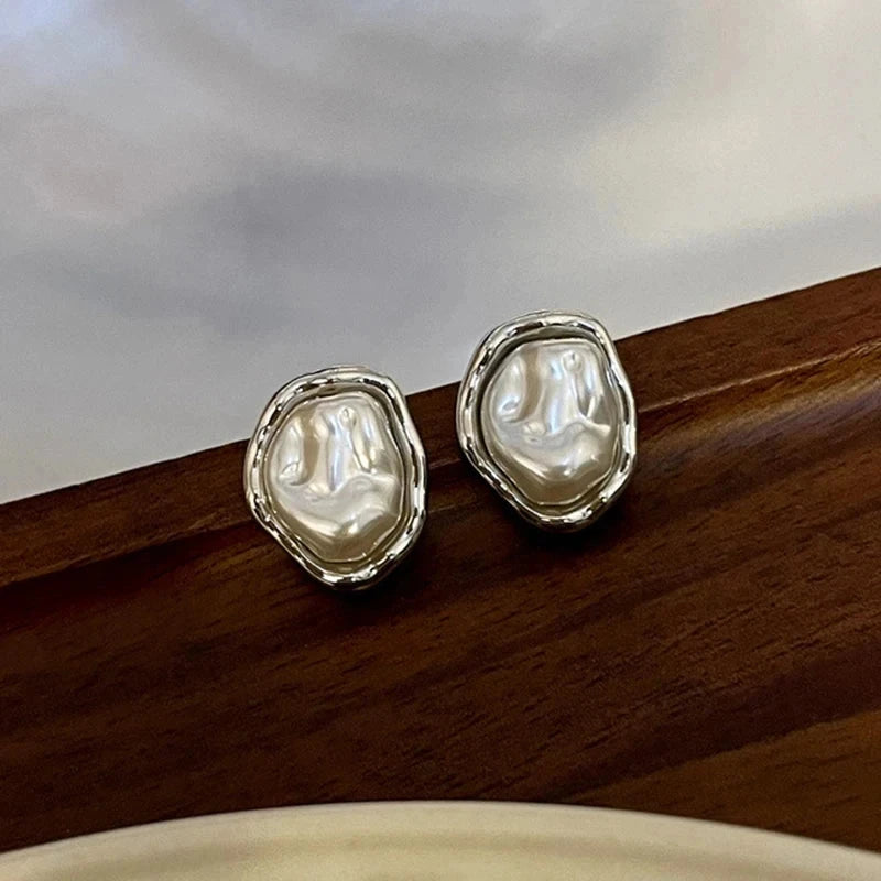 New Vintage Circle Drop Earrings Baroque Pearl Earrings Gold Color Round Earclip Women Temperament Elegant Jewelry Party Gifts Econic Blanks