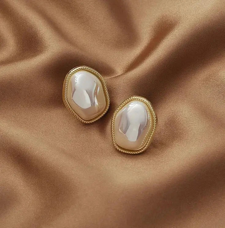 New Vintage Circle Drop Earrings Baroque Pearl Earrings Gold Color Round Earclip Women Temperament Elegant Jewelry Party Gifts Econic Blanks