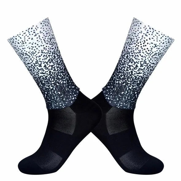 New Summer Breathable Cycling Socks Men Anti Slip Seamless Aero Bike Wearproof Road Calcetines Ciclismo Quick Pick Grocers