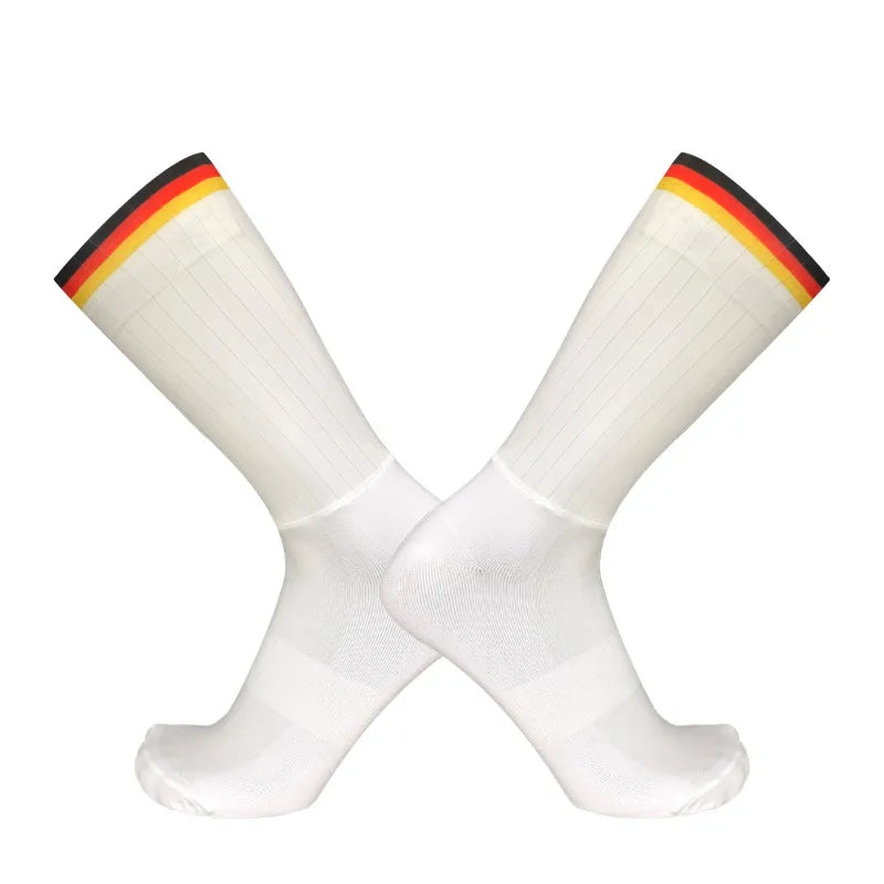 New Summer Breathable Cycling Socks Men Anti Slip Seamless Aero Bike Wearproof Road Calcetines Ciclismo Quick Pick Grocers