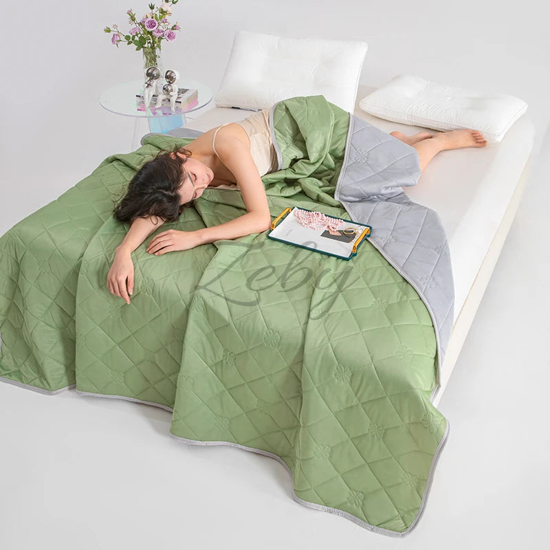Grade A Cooling Summer Blanket for Bed Soft Breathable King Summer Quilt Queen Air Condition Comforter Lightweight Cool Duvet Quick Pick Grocers