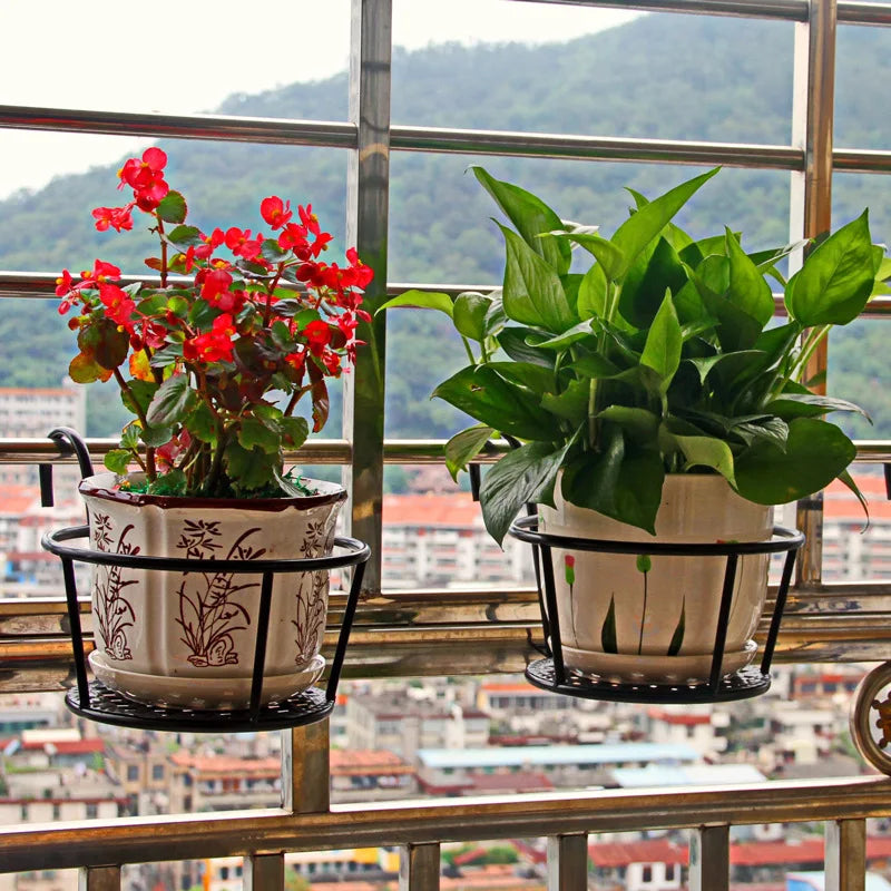 One pack of 1/2/3 iron art hanging flower pots with hanging hooks, metal plant planting hanging basket, detachable, for balcony Quick Pick Grocers