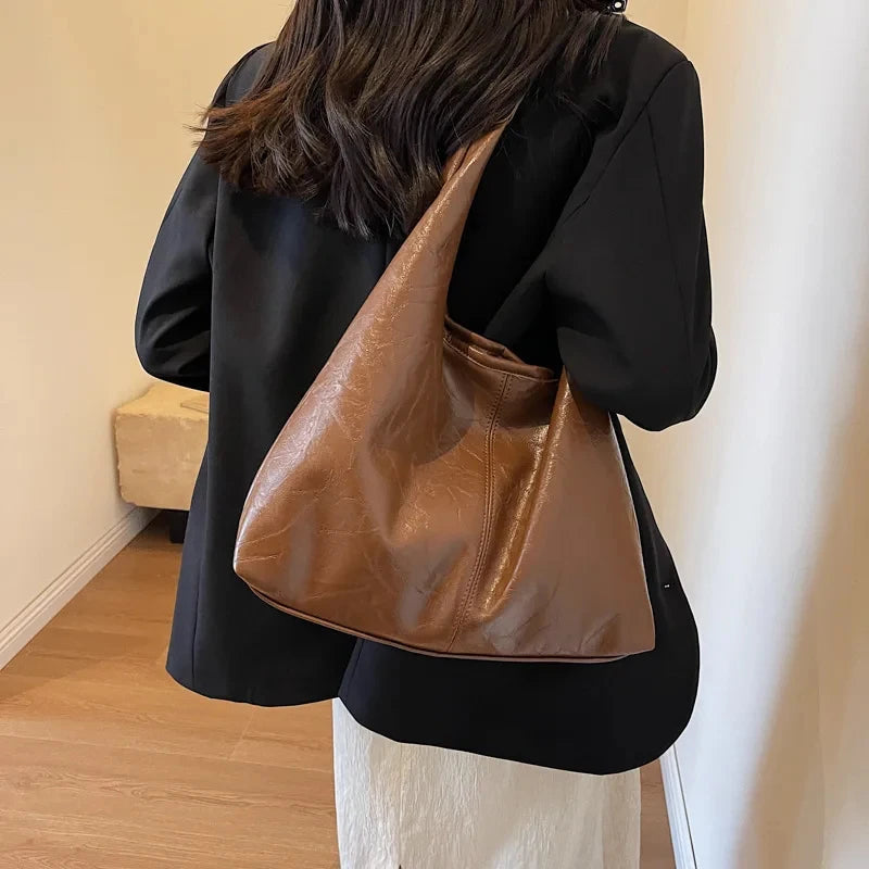 Autumn and Winter Vintage Women's Bag Large Capacity Suede Shoulder Bag Solid Color Simple Casual Commuter Bag Retro Handbags Quick Pick Grocers