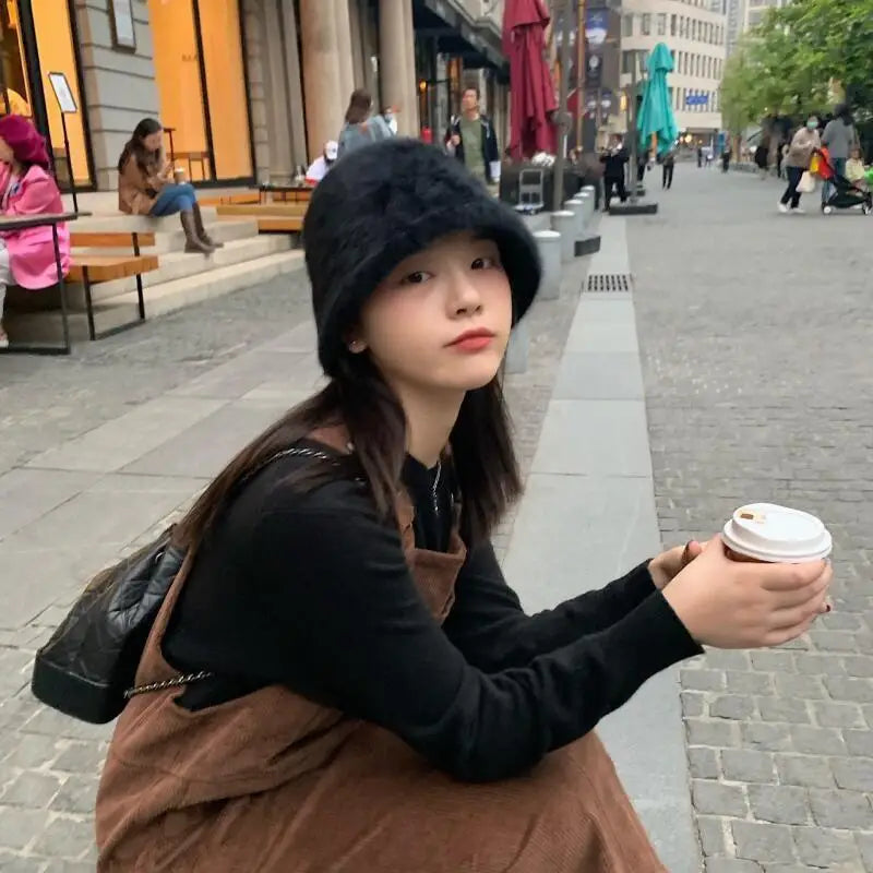 Plush fisherman hat autumn and winter basin hat round head plush high-end feeling face white bucket hat for ladies Purest Peak