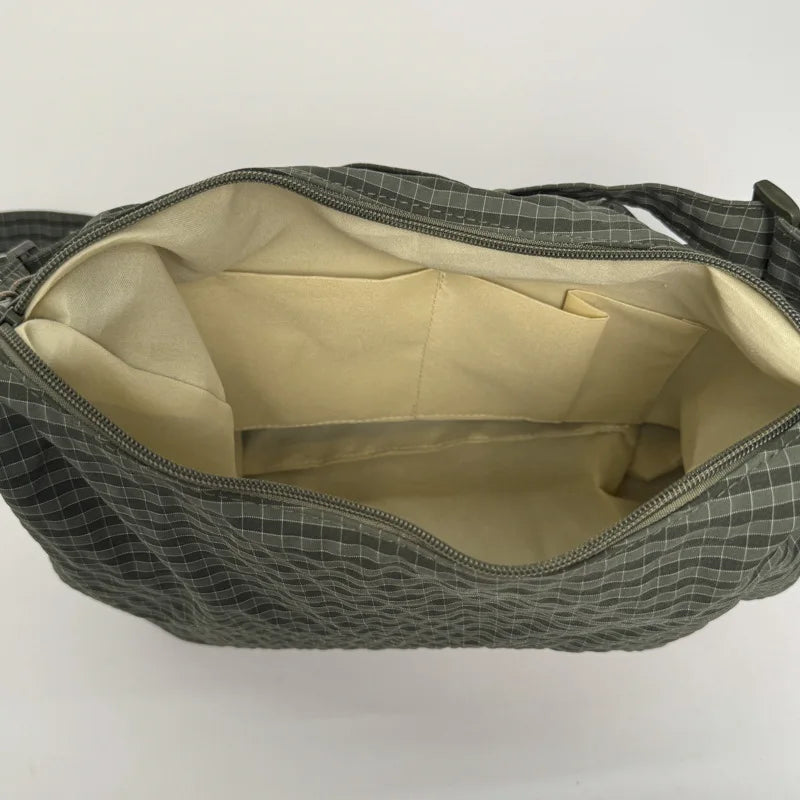 Korean Nylon Shoulder Bags Fashion Simple Plaid Zipper Tote Drawstring Pleated Cloud Bags New Commuter Crossbody Shoulder Bag Quick Pick Grocers