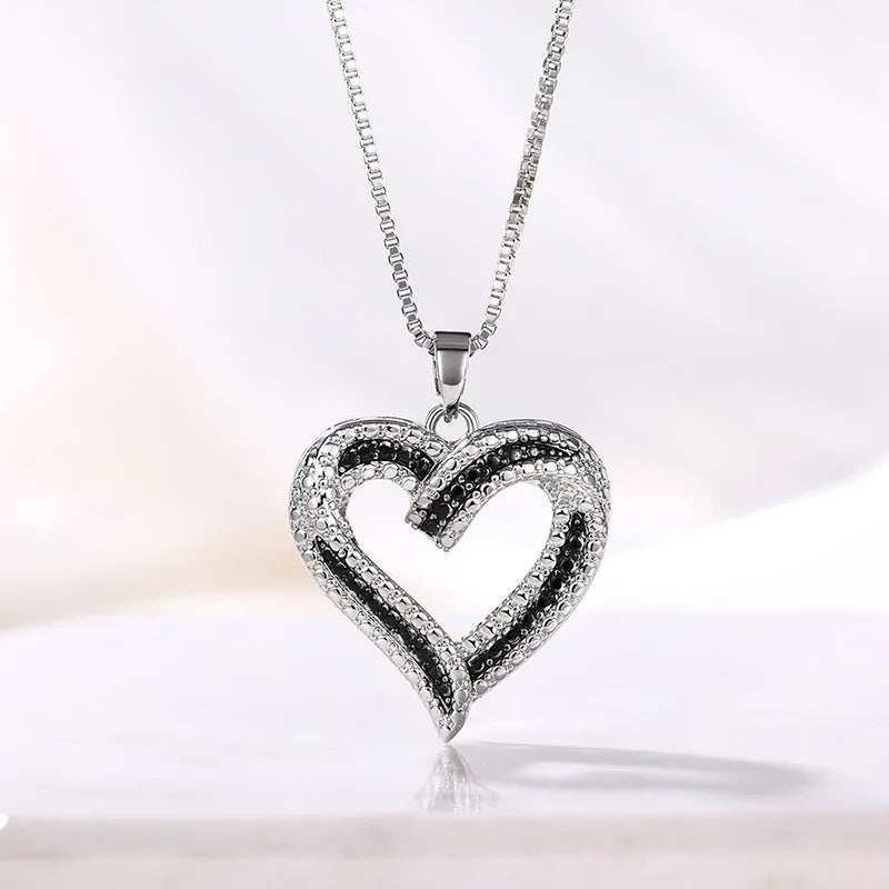 Elegant Style Heart shaped Pendant Necklace Hollow Design Mother's Day Gift Party Suitable for Best Friends Without Box Quick Pick Grocers