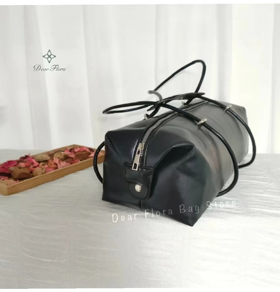 Y2K Women's Bag Large Capacity Boston Pillow Handbag Spicy Girl Fashion Motorcycle Shoulder Bags Vintage Large Capacity Tote Bag Quick Pick Grocers