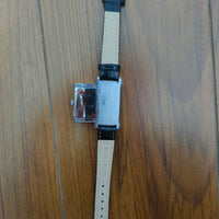 2025 Hot Sale Retro Niche Temperament Slide Design Leather Quartz Square Exquisite and Versatile Digital Watch 21mm Quick Pick Grocers