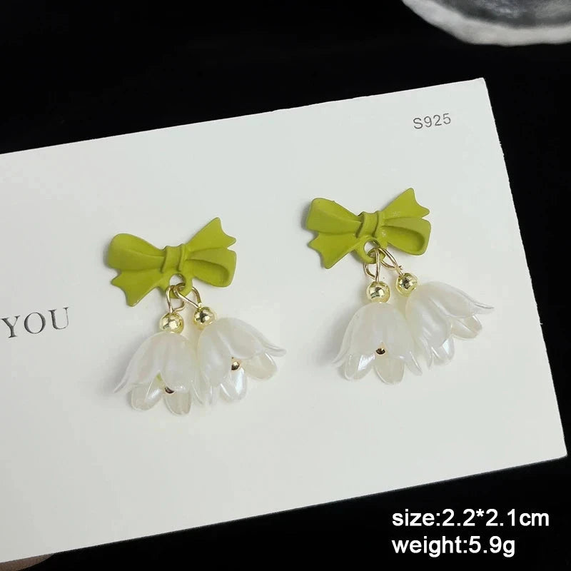 Pure White Women's Dangle Earrings Blooming Flower Acrylic Enamel Butterfly Imitation Pearl Heart Hanging Earrings Elegant brinc Econic Blanks