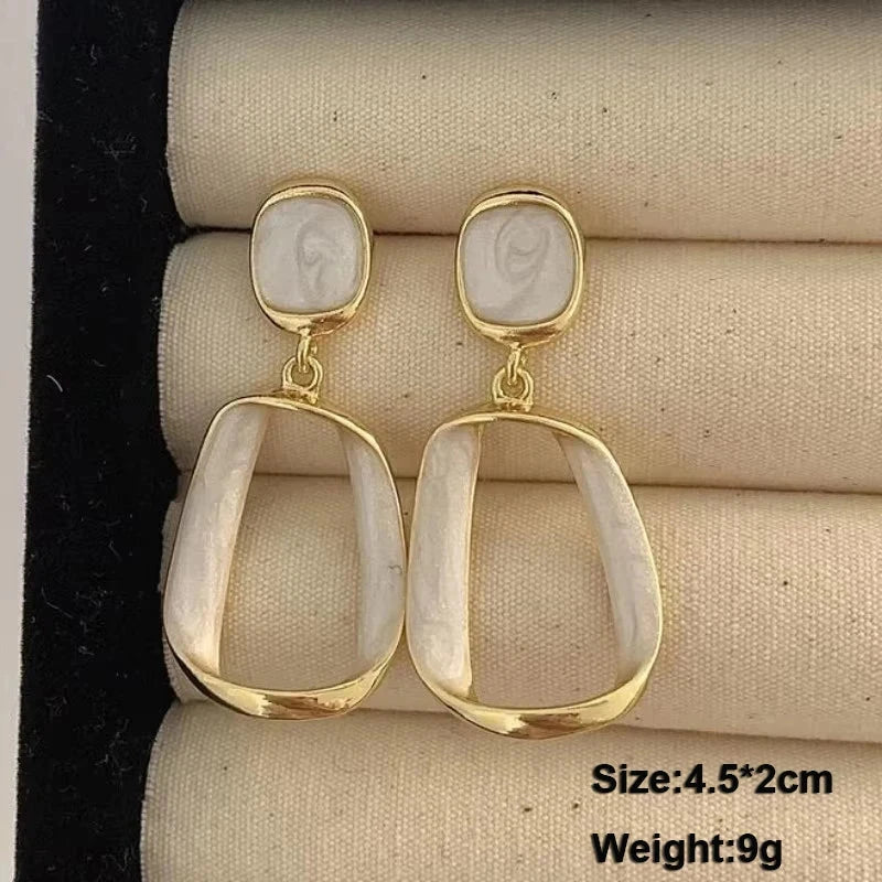 Pure White Women's Dangle Earrings Blooming Flower Acrylic Enamel Butterfly Imitation Pearl Heart Hanging Earrings Elegant brinc Econic Blanks