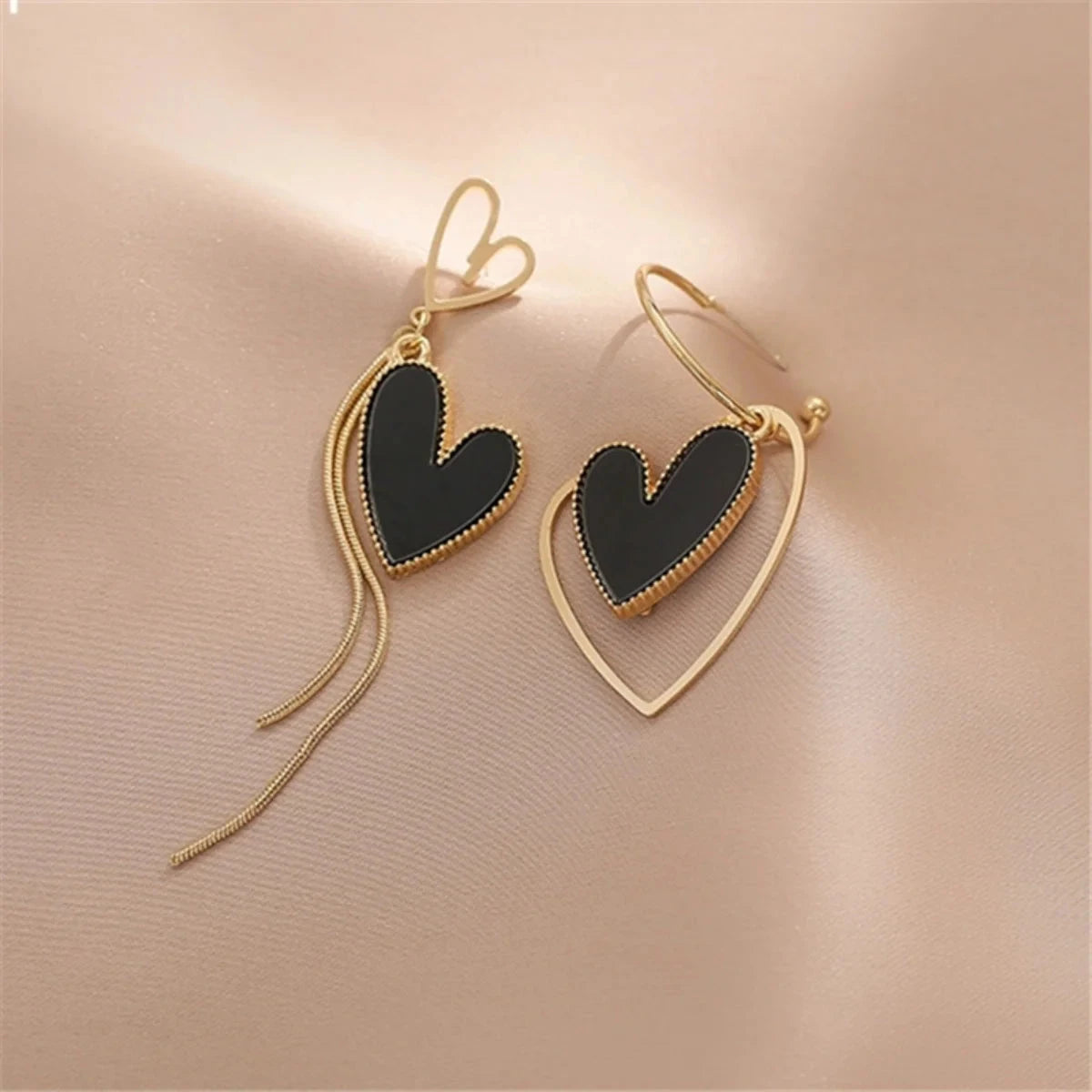 Korean Asymmetric Hollow Black Heart Dangle Earrings For Women Temperament Exaggerated Love Heart Drop Earrings Wedding Jewelry Econic Blanks