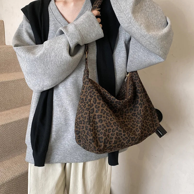 Trendy Casual Soft Textile Women's Shoulder Bag Large Capacity Leopard Print Female Retro Crossbody Bag For Commute Outings Quick Pick Grocers
