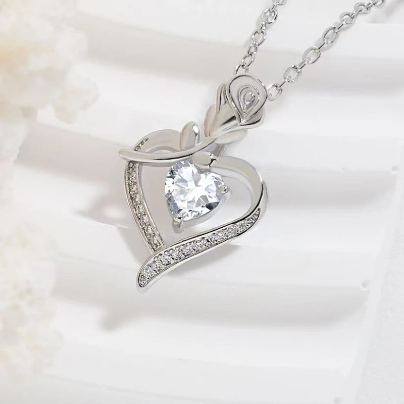 Elegant Style Heart shaped Pendant Necklace Hollow Design Mother's Day Gift Party Suitable for Best Friends Without Box Quick Pick Grocers