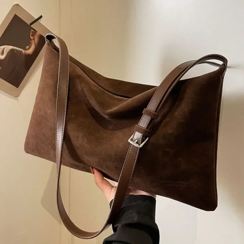 Advanced Retro Bag for Women's 2026 New Textured Frosted Shoulder Bag with Large Capacity Crossbody Commuting Tote Bag Quick Pick Grocers