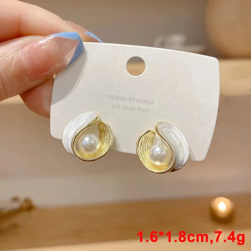 Pure White Women's Dangle Earrings Blooming Flower Acrylic Enamel Butterfly Imitation Pearl Heart Hanging Earrings Elegant brinc Econic Blanks