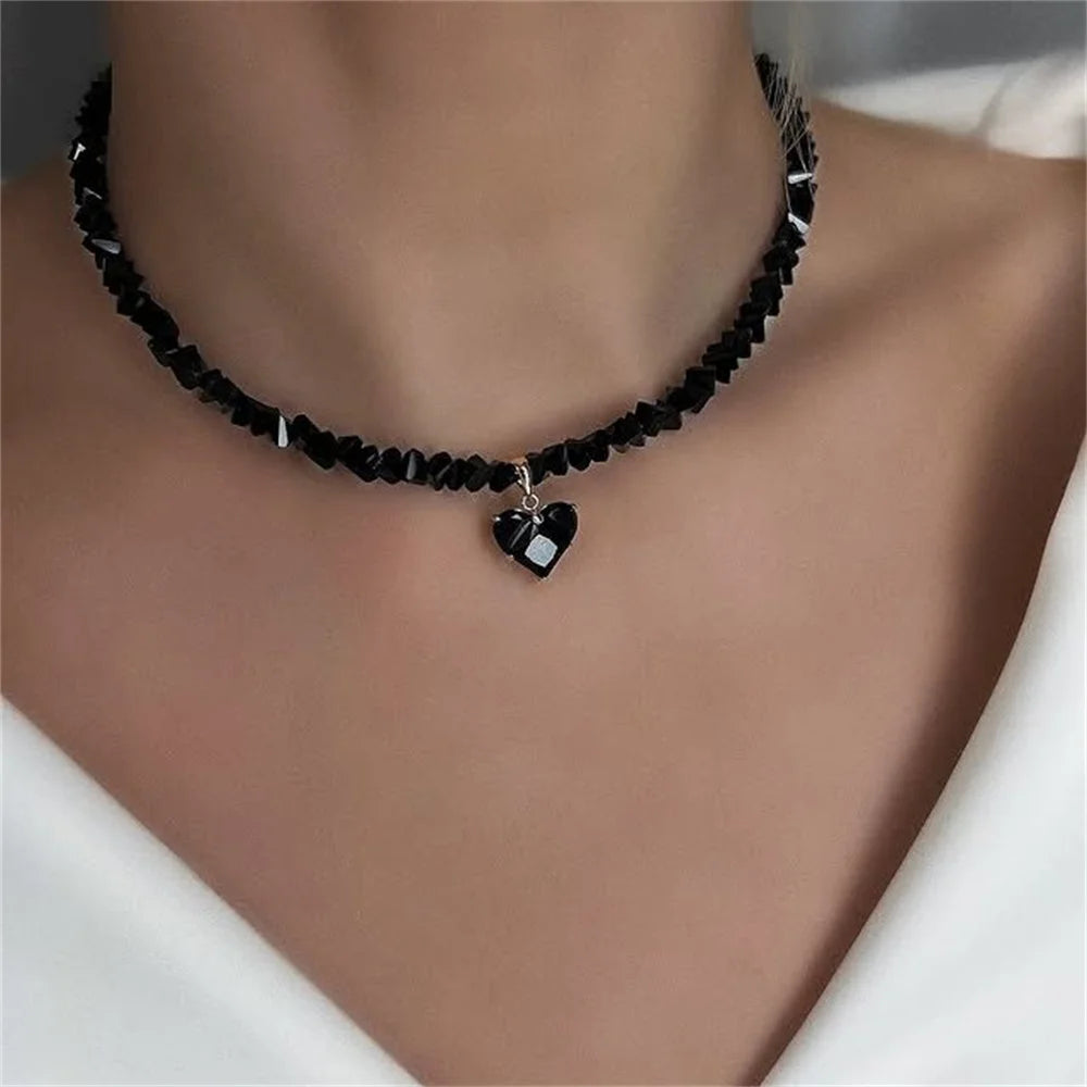 Fashion Vintage Sexy Zircon Heart Pendant Necklace For Women Female Boho Geometric Baroque Transparent Crystal Chain Jewelry Quick Pick Grocers