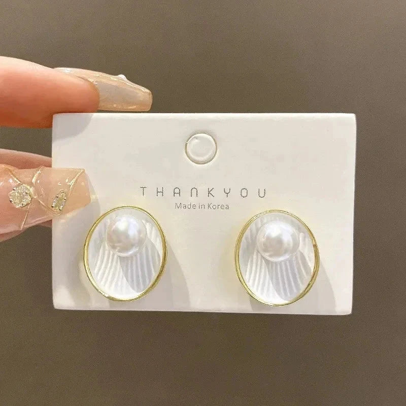Pure White Women's Dangle Earrings Blooming Flower Acrylic Enamel Butterfly Imitation Pearl Heart Hanging Earrings Elegant brinc Econic Blanks