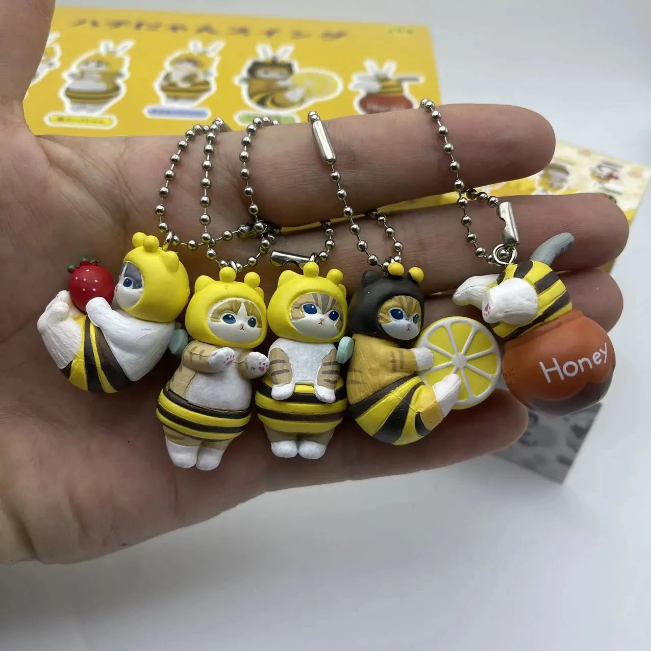 New Mofusand Bee Shaped Blind Box Twisted Egg Bee Cat Anime Figure Ornament Cute Doll Handmade Model Decor Toy Kid Birthday Gift Econic Blanks