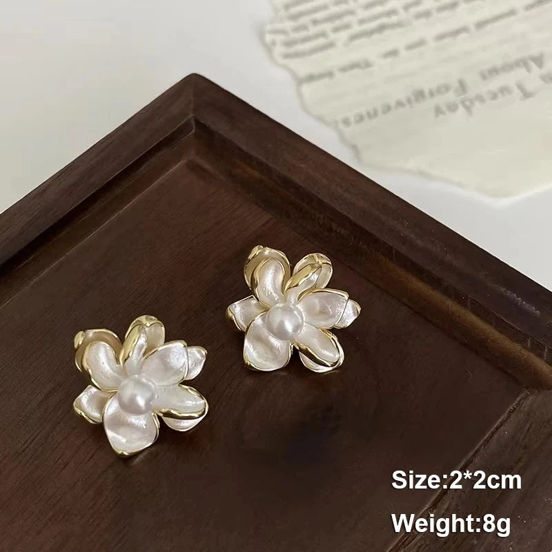 Pure White Women's Dangle Earrings Blooming Flower Acrylic Enamel Butterfly Imitation Pearl Heart Hanging Earrings Elegant brinc Econic Blanks