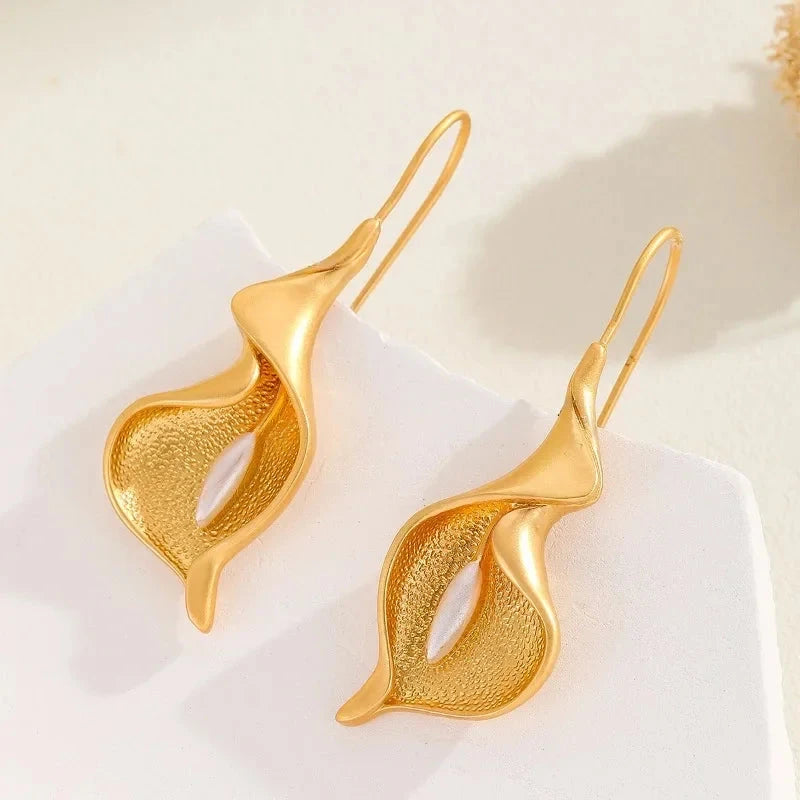 Exquisite Blooming Flower Hook Earrings Simple Accessories Gold Silver Color Plant Dangle Earrings for Women Jewelry Econic Blanks