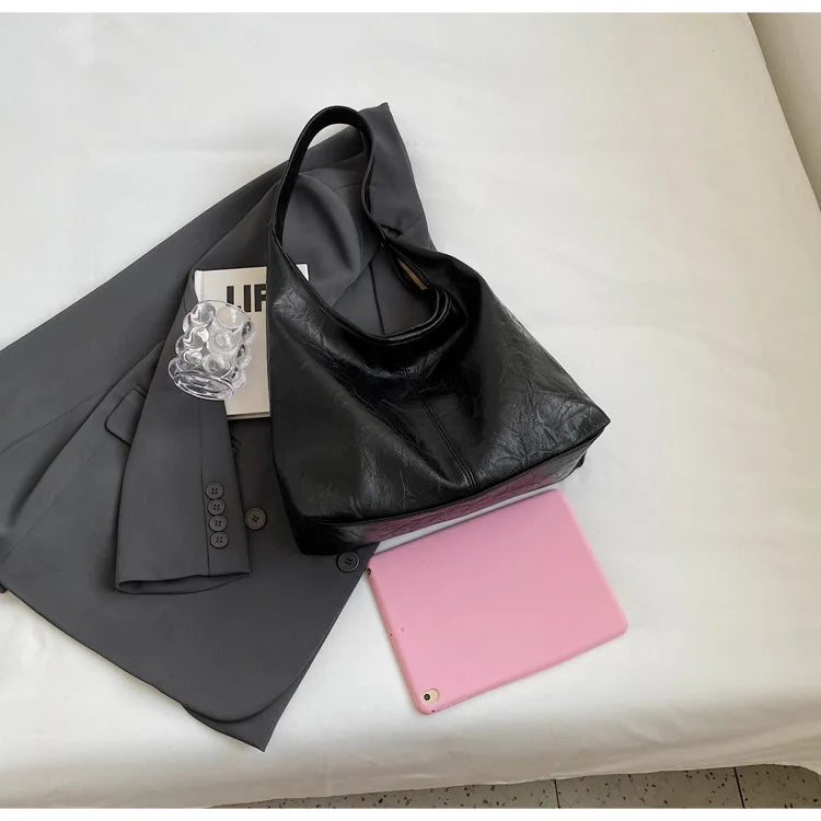 Autumn and Winter Vintage Women's Bag Large Capacity Suede Shoulder Bag Solid Color Simple Casual Commuter Bag Retro Handbags Quick Pick Grocers