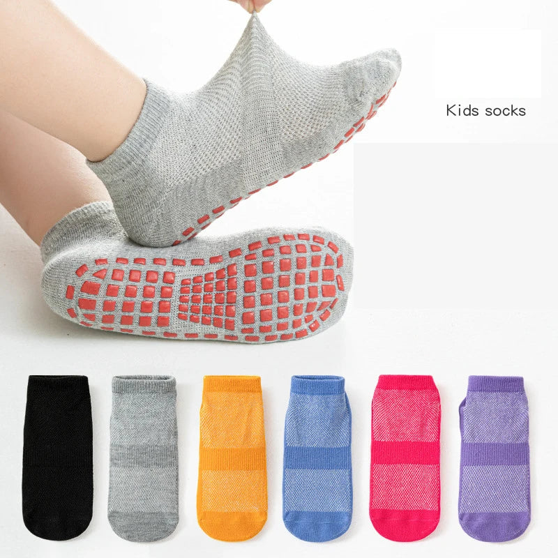 Fashion Solid Children Floor Socks Boys Kids Girls Baby Non Slip Silicone Toddler Socks Breathable Versatile Parent-child Socken Quick Pick Grocers