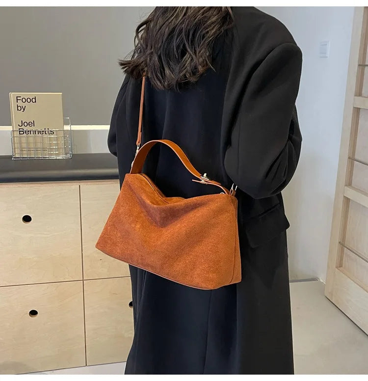 Advanced Retro Bag for Women's 2026 New Textured Frosted Shoulder Bag with Large Capacity Crossbody Commuting Tote Bag Quick Pick Grocers