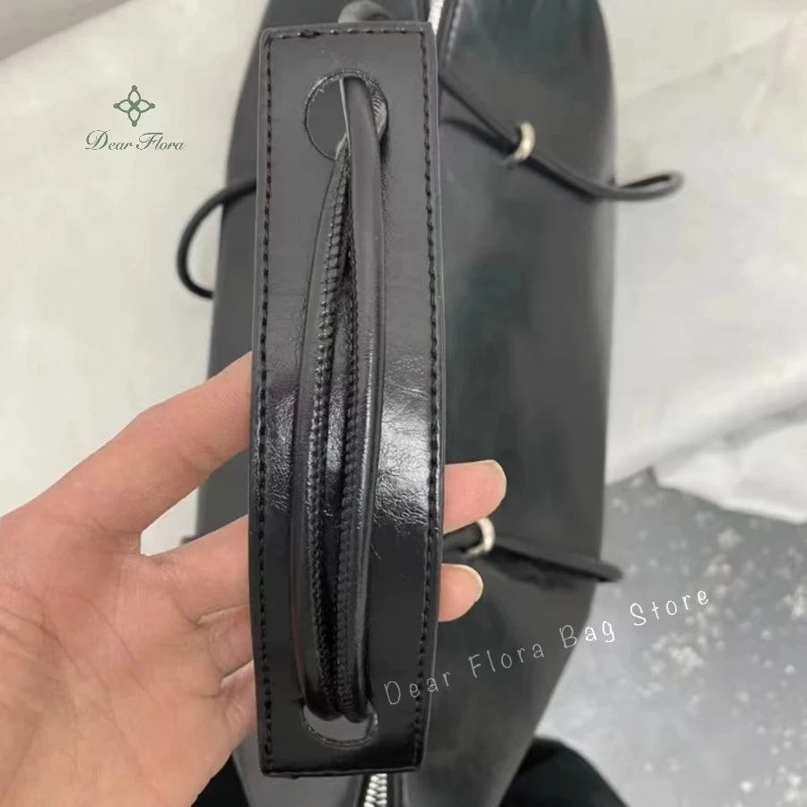 Y2K Women's Bag Large Capacity Boston Pillow Handbag Spicy Girl Fashion Motorcycle Shoulder Bags Vintage Large Capacity Tote Bag Quick Pick Grocers