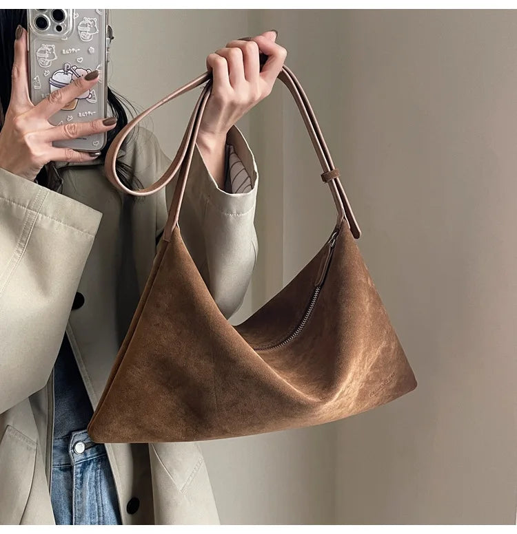 Advanced Retro Bag for Women's 2026 New Textured Frosted Shoulder Bag with Large Capacity Crossbody Commuting Tote Bag Quick Pick Grocers