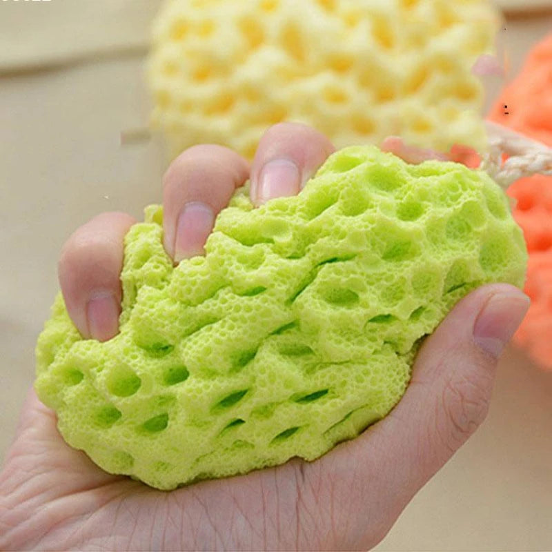 1PC Honeycomb Shape Newborn Baby Kids Bath Sponge Brushes Massage Baby Shower Exfoliating Body Face Cleaning Scrubber Newest Purest Peak