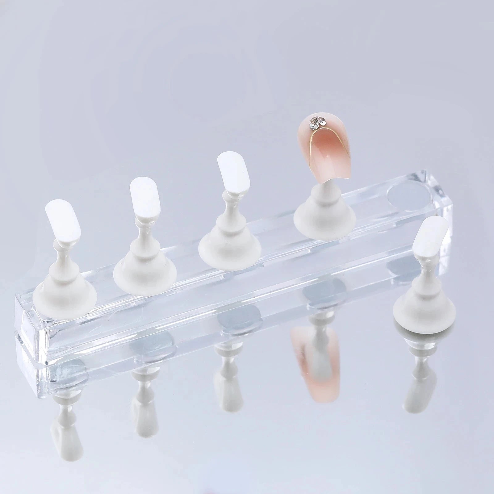 5/30pcs/Set Magnetic Nail Holder False Nail Tip Practice Stand Crystal Base Holder Nail Art Display For Art Salon DIY & Practice Econic Blanks