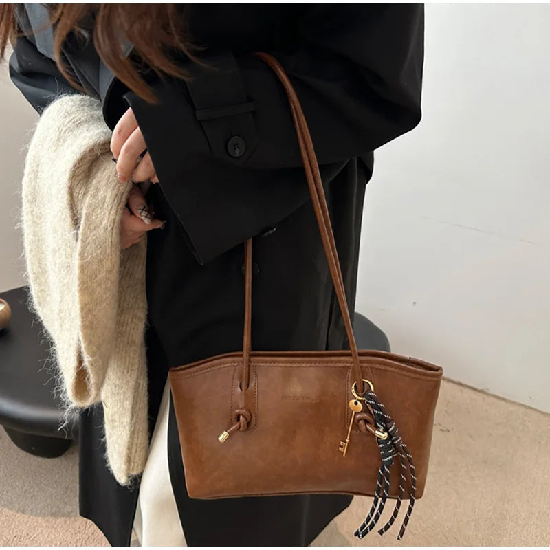 European American Retro Tote Bag, Korean Fashion Shoulder Bags Advanced Simple Handbag New Large Capacity Pendant Versatile Bags Quick Pick Grocers