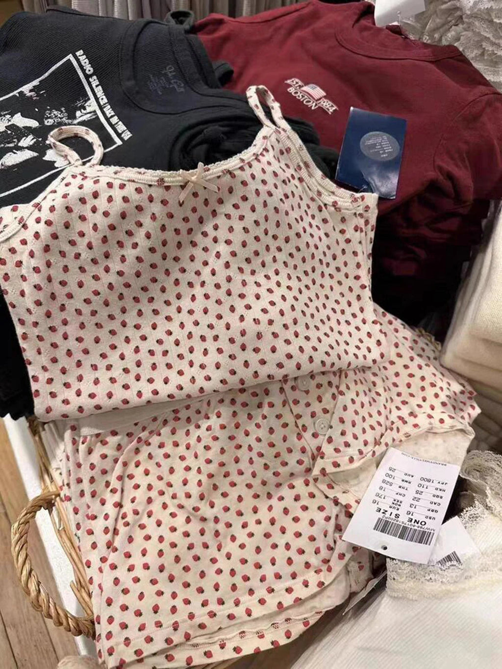 Strawberry Vest Shorts 2 Pieces Set Woman Eyelet Bow Slim Tank Top with Elastic Waist Patchwork Straight Short Pant Sweet Sets Quick Pick Grocers