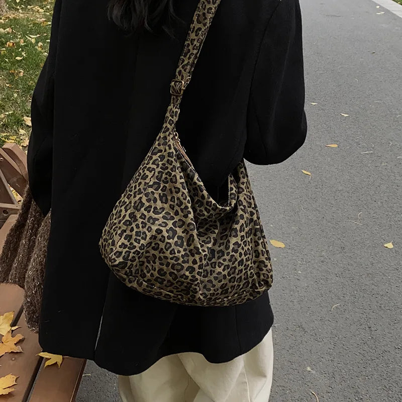 Trendy Casual Soft Textile Women's Shoulder Bag Large Capacity Leopard Print Female Retro Crossbody Bag For Commute Outings Quick Pick Grocers