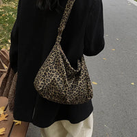 Trendy Casual Soft Textile Women's Shoulder Bag Large Capacity Leopard Print Female Retro Crossbody Bag For Commute Outings Quick Pick Grocers