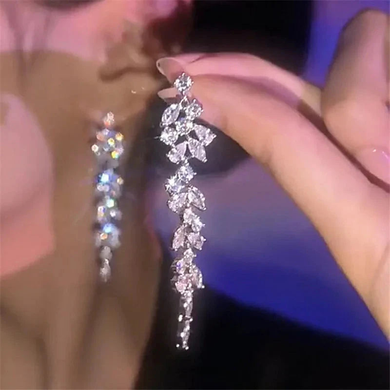 2024 New Simple Stars Tassel Earrings for Women Korean Charm Delicate Shiny Rhinestone Drop Earring Fashion Wedding Gift Jewelry Econic Blanks