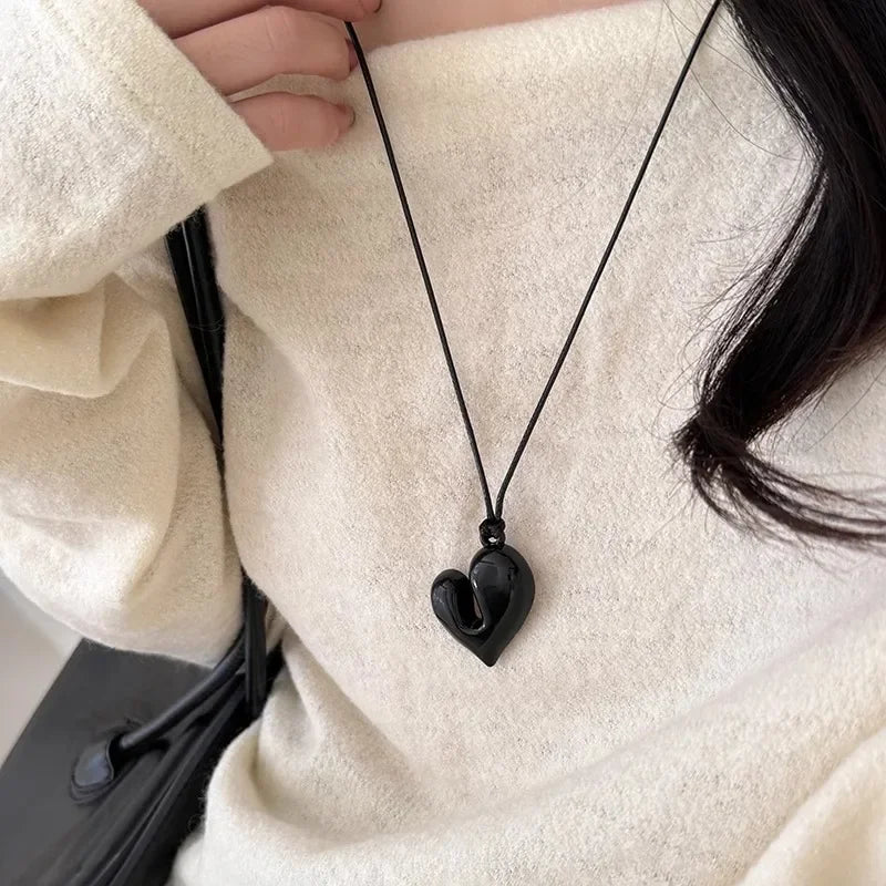 LATS Red Heart Pendant Necklace Vintage 80s Aesthetic Love Inspired Choker New Fashion Romantic Heart Necklace for Women Quick Pick Grocers