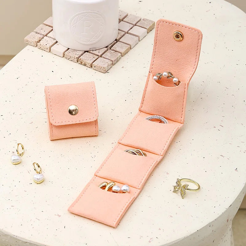 Fashion Velvet Jewelry Display Bag Container Foldable Necklace Ring Packing Bag Storage Case Earrings Organizer Jewelry Packing Quick Pick Grocers