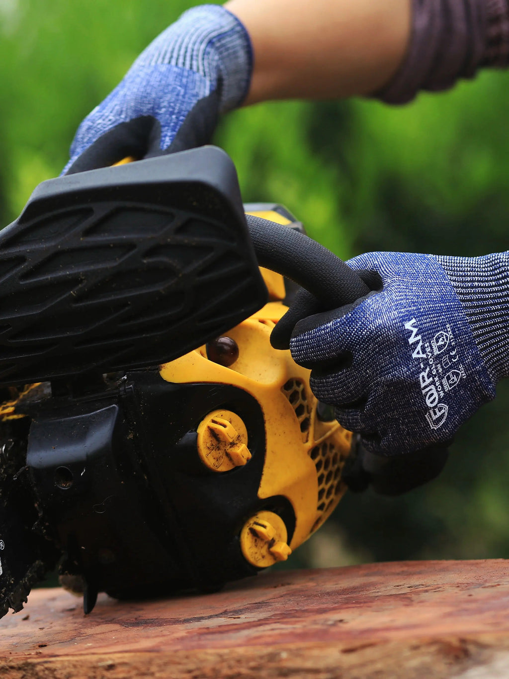 Level 5 Cut-Resistant Gloves, Firm Non-Slip Grip, Heavy Duty Work, Durable & Breathable Nitrile Foam Coated, Touchscreen Quick Pick Grocers