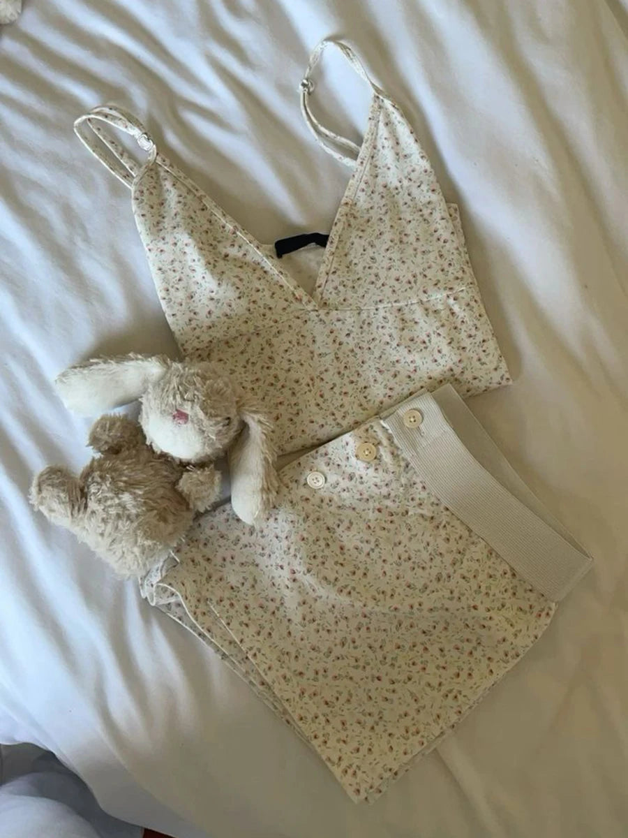 Strawberry Vest Shorts 2 Pieces Set Woman Eyelet Bow Slim Tank Top with Elastic Waist Patchwork Straight Short Pant Sweet Sets Quick Pick Grocers