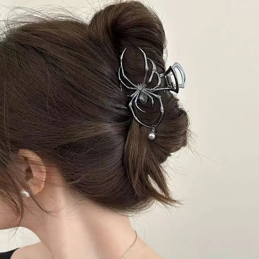 Women's Y2K Sweet Personalized Hair Clip Rhinestone Imitation Pearl Alloy Metal Skull Spider Claw Design for Daily Use Quick Pick Grocers