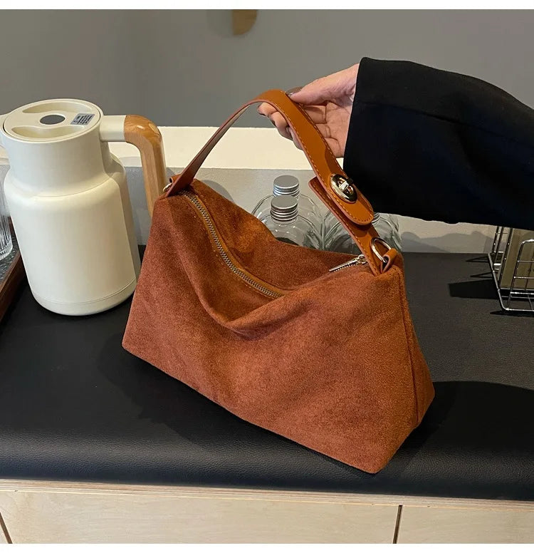 Advanced Retro Bag for Women's 2026 New Textured Frosted Shoulder Bag with Large Capacity Crossbody Commuting Tote Bag Quick Pick Grocers