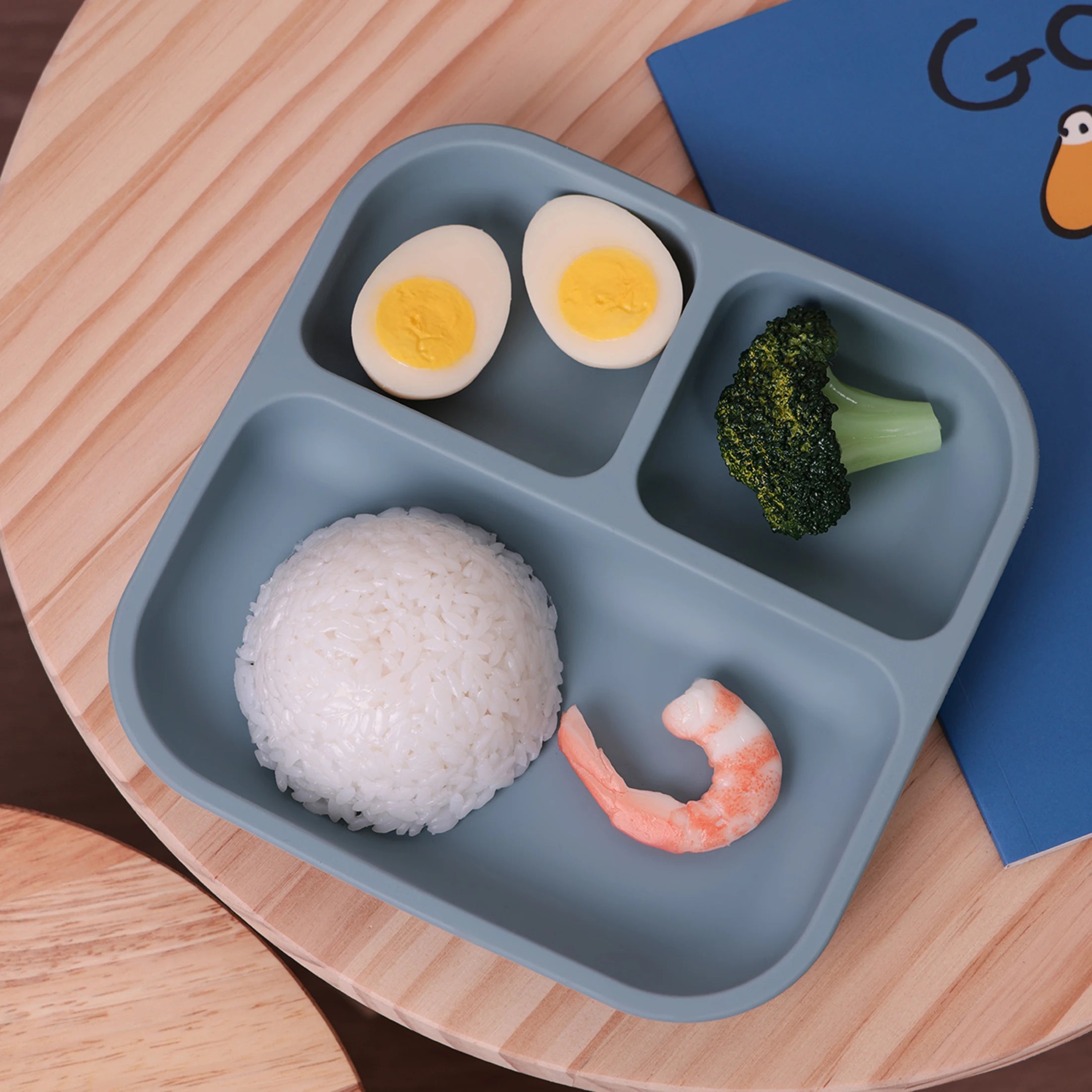 Color Kids 1PCS BPA Free Silicone Divided Square Plate Suction Baby Dish Leakproof Toddler Kids Meal Tray Easy Clean Tableware Purest Peak