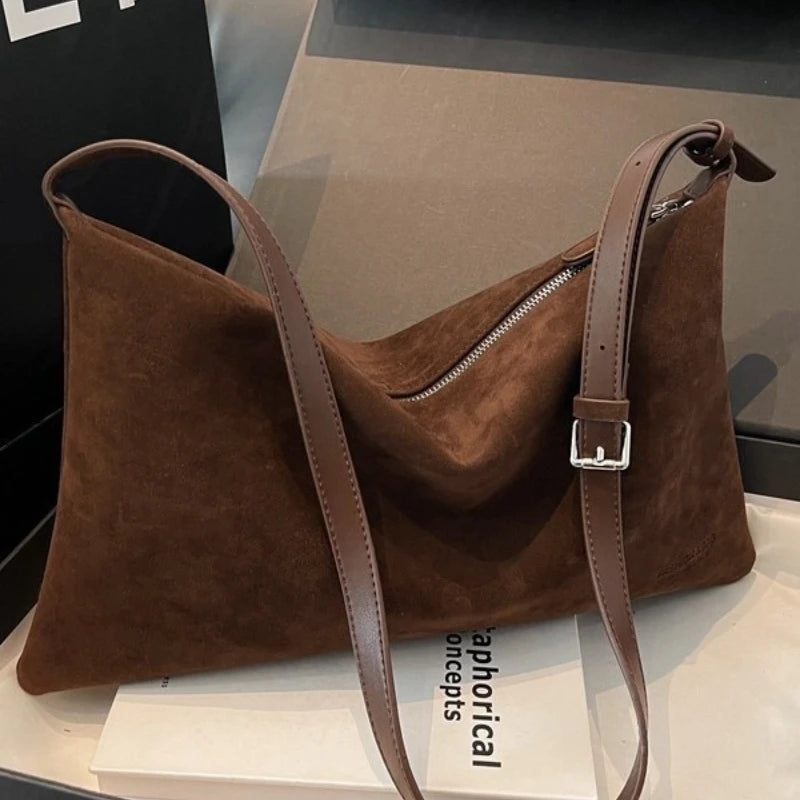 Advanced Retro Bag for Women's 2026 New Textured Frosted Shoulder Bag with Large Capacity Crossbody Commuting Tote Bag Quick Pick Grocers