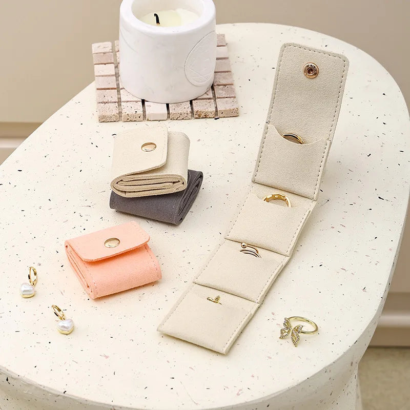 Fashion Velvet Jewelry Display Bag Container Foldable Necklace Ring Packing Bag Storage Case Earrings Organizer Jewelry Packing Quick Pick Grocers