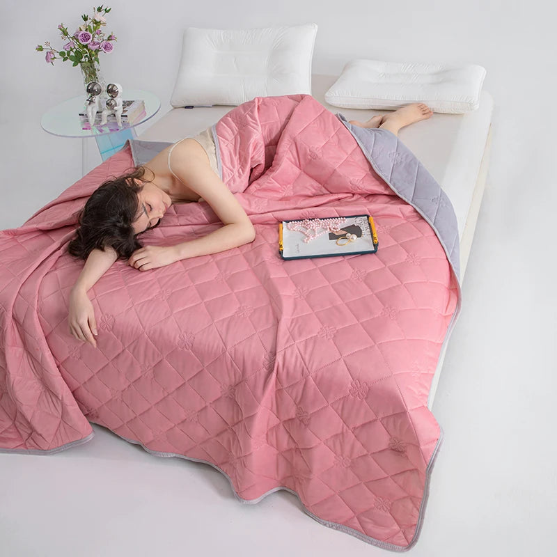 Grade A Cooling Summer Blanket for Bed Soft Breathable King Summer Quilt Queen Air Condition Comforter Lightweight Cool Duvet Quick Pick Grocers