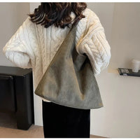 Autumn and Winter Vintage Women's Bag Large Capacity Suede Shoulder Bag Solid Color Simple Casual Commuter Bag Retro Handbags Quick Pick Grocers